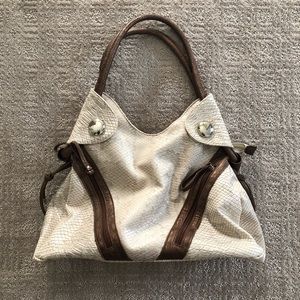 Spacious and stylish purse!